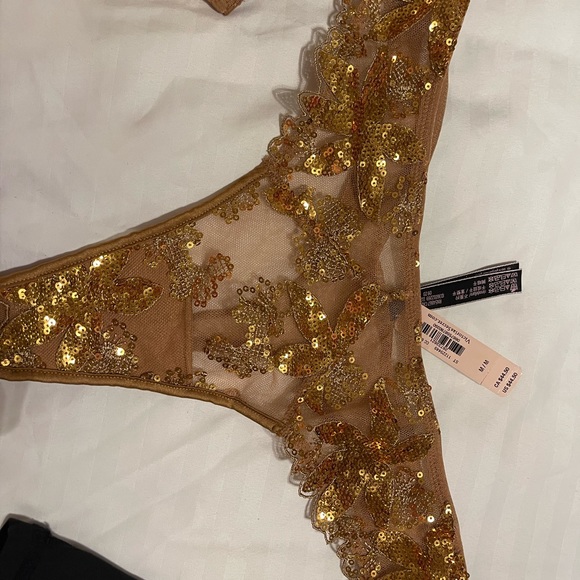 Gorgeous Victoria secret golf sequined bra and panty set - Brand new - Picture 3 of 4